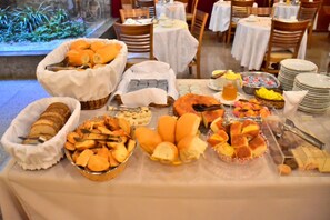 Buffet - Hotel Castelar (São Paulo)