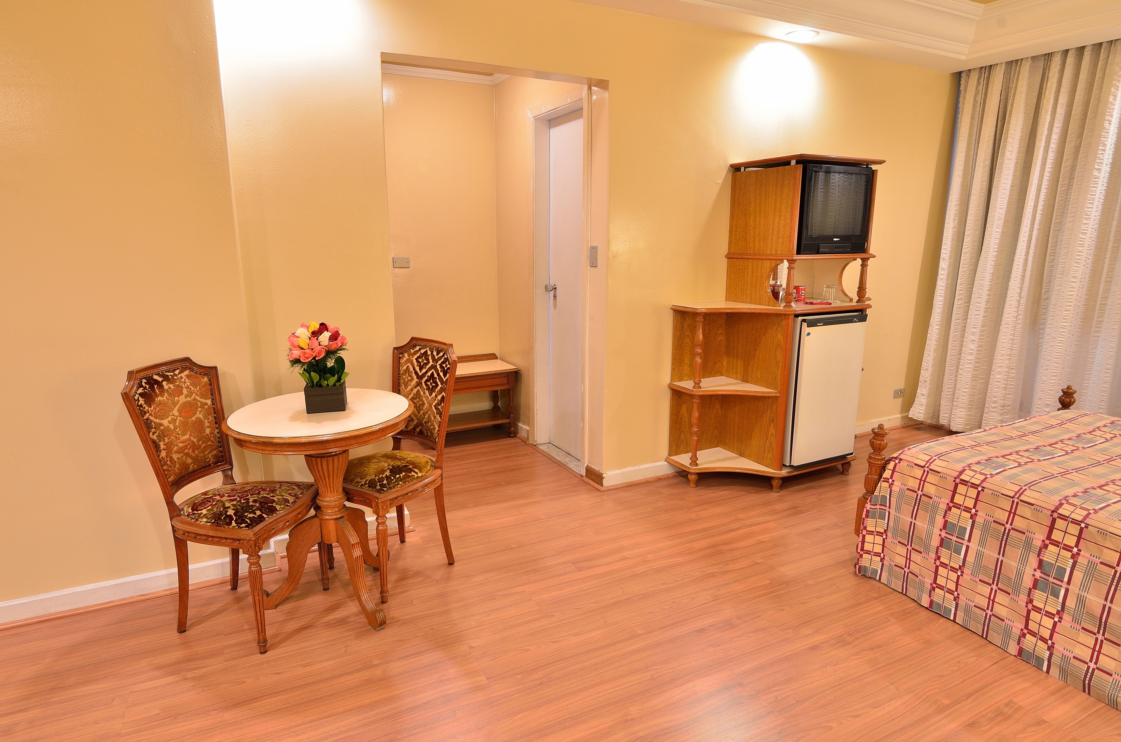 double room, 1 double bed | 1 bedroom, minibar, desk, blackout curtains