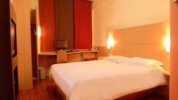 Desk, free WiFi, bed sheets