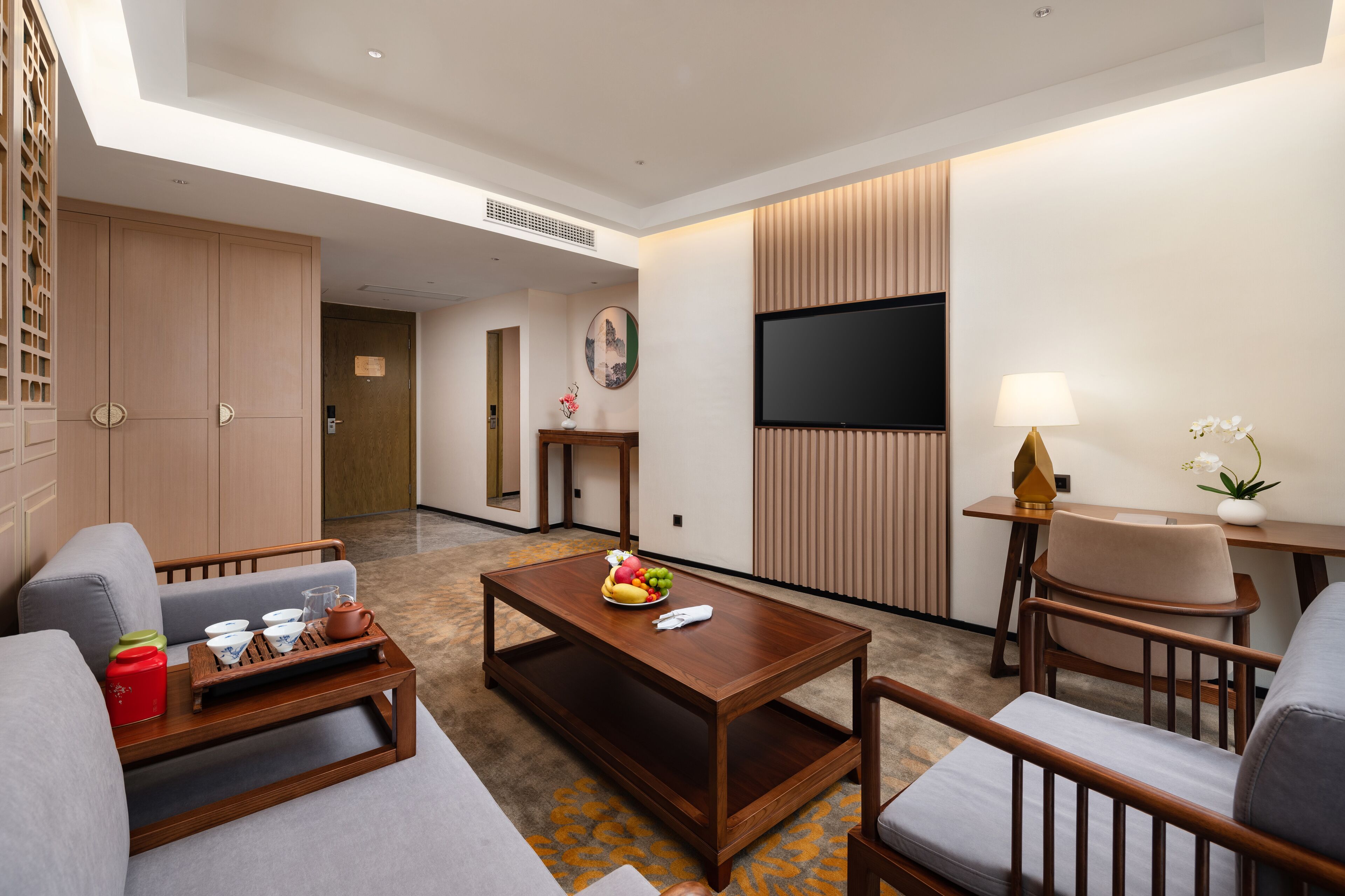 Business Suites- King Size Bed | View from room