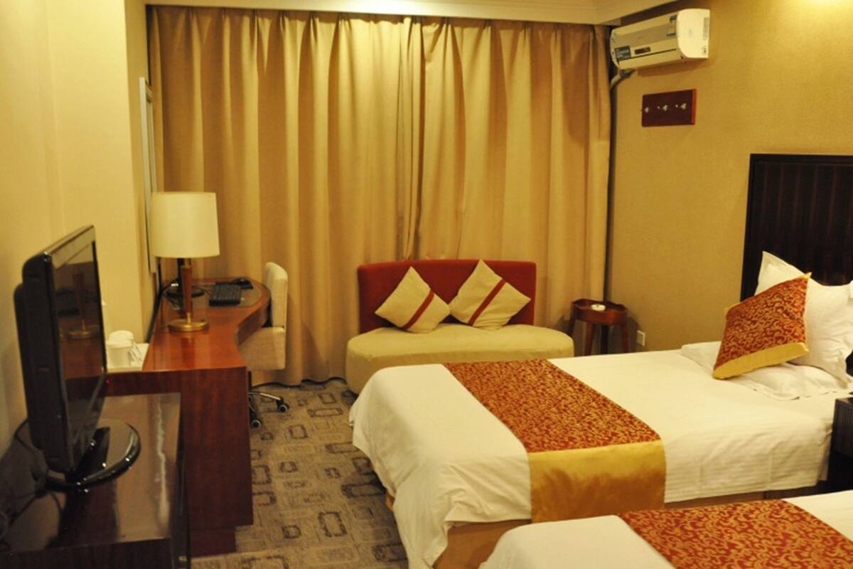 In-room safe, blackout drapes, iron/ironing board (on request)
