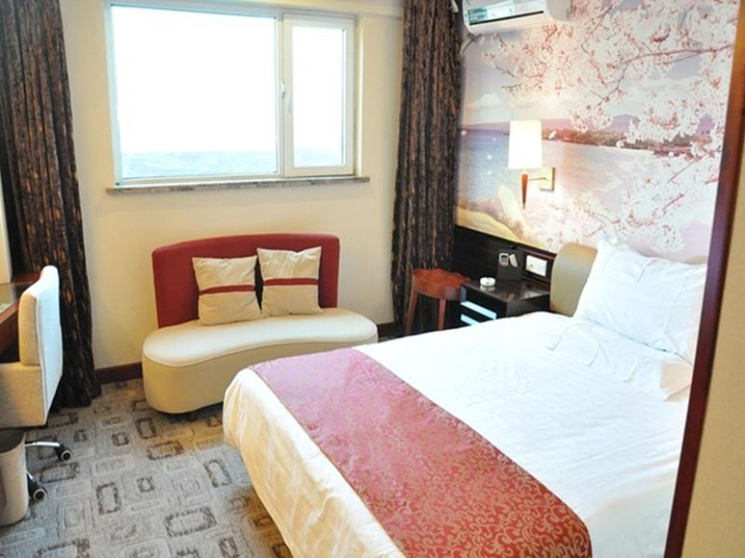 In-room safe, blackout drapes, iron/ironing board, free WiFi
