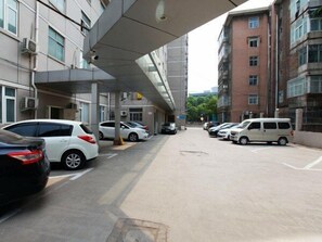 Free self parking