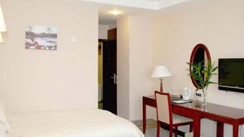 In-room safe, free WiFi