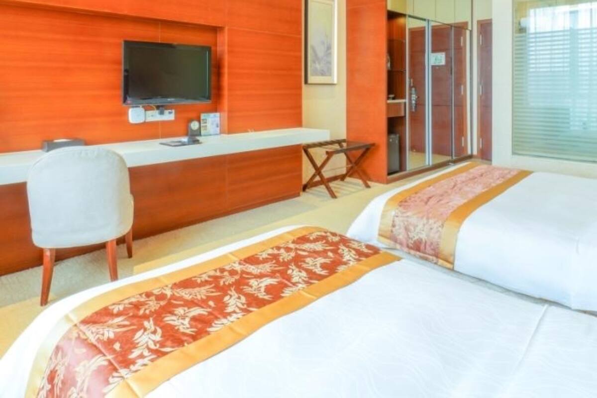 Kamar Keluarga | Meja kerja, setrika/meja setrika, Wi-Fi gratis, dan seprai linen