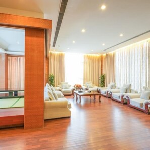 Villa (Hotspring Included) | 1 bedroom, desk, iron/ironing board, free WiFi