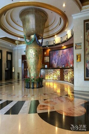 Lobby - The Royal Palace Hotel (Beijing)