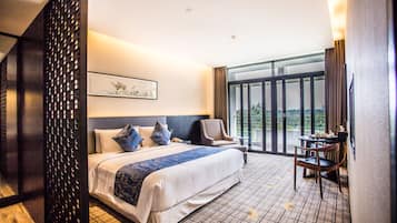 Desk, blackout curtains, free WiFi, bed sheets