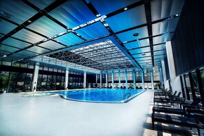 Una piscina techada