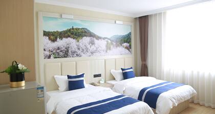 Golden Phoenix Hotel