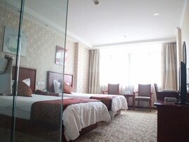 In-room safe, free WiFi