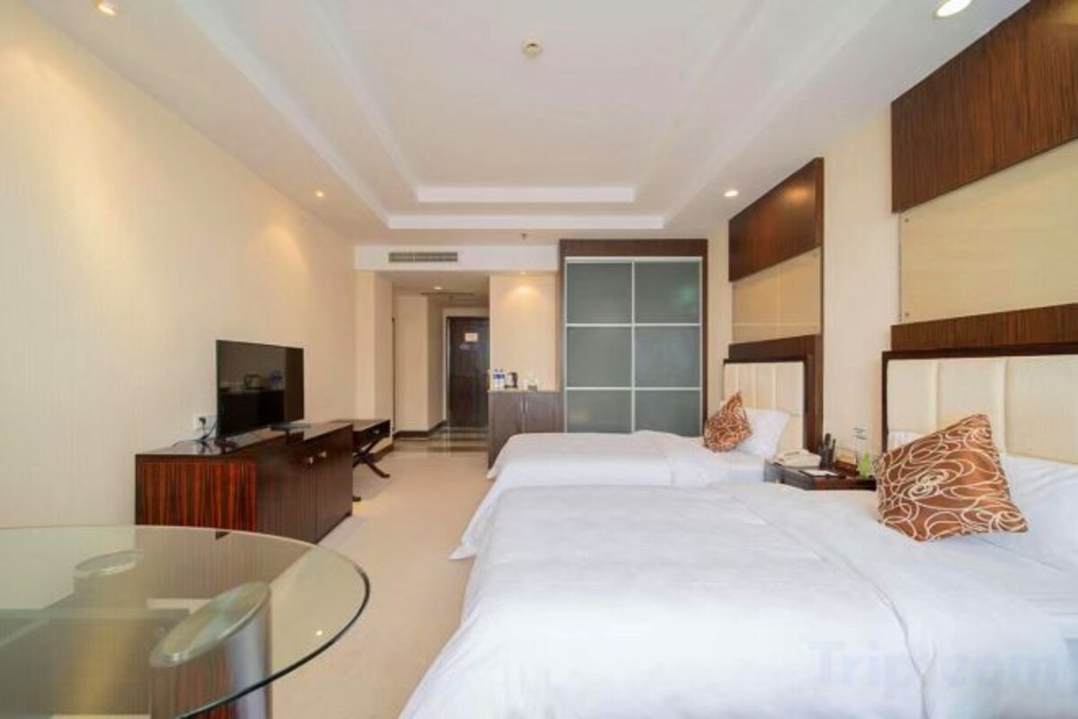 Standard Twin Room with Mini Fridge