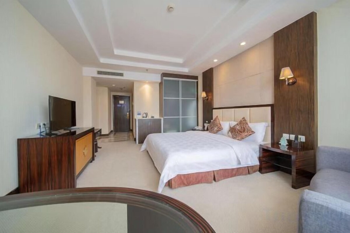 Standard Double Bed Room with Mini Fridge