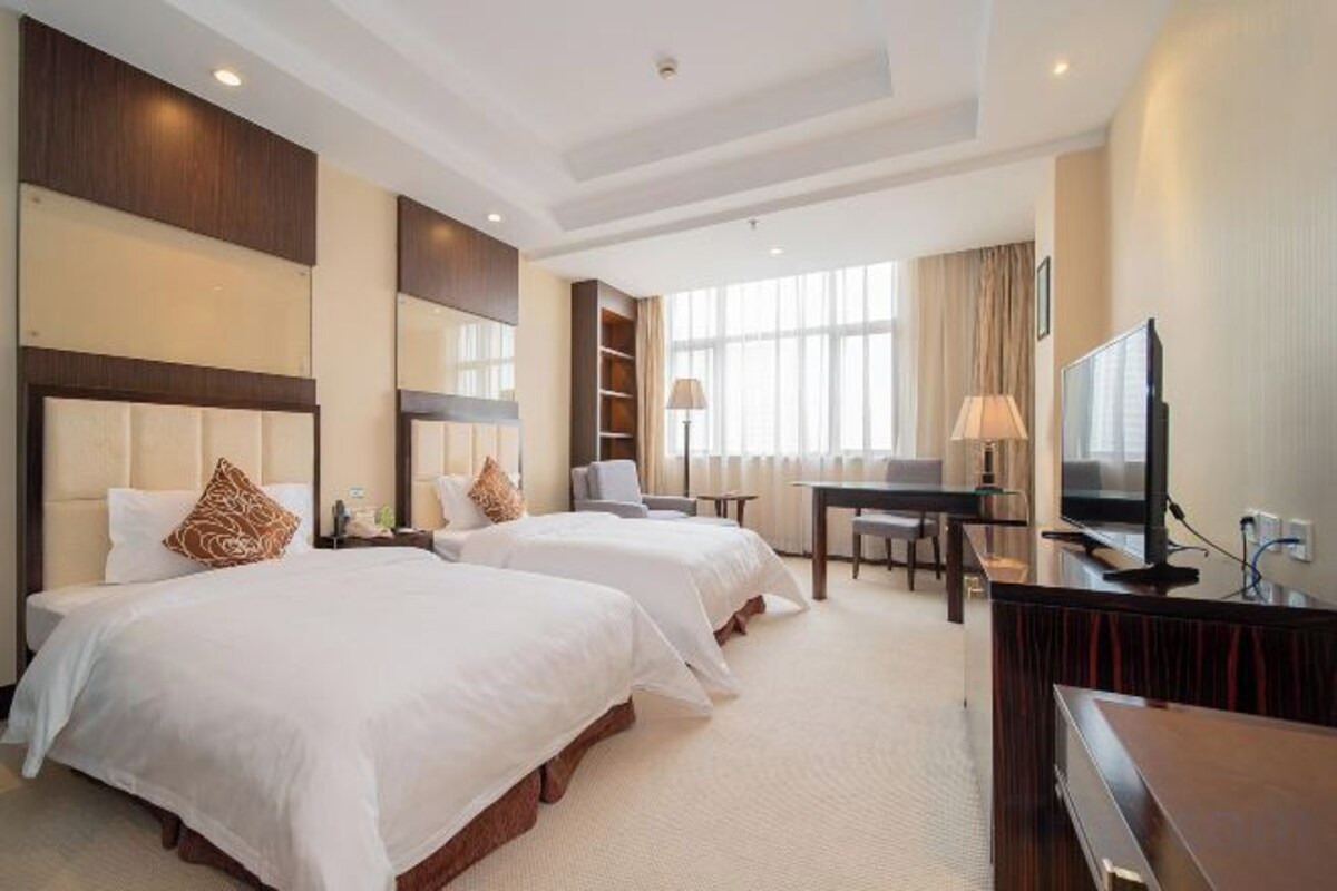 Business Twin Room with Mini Fridge