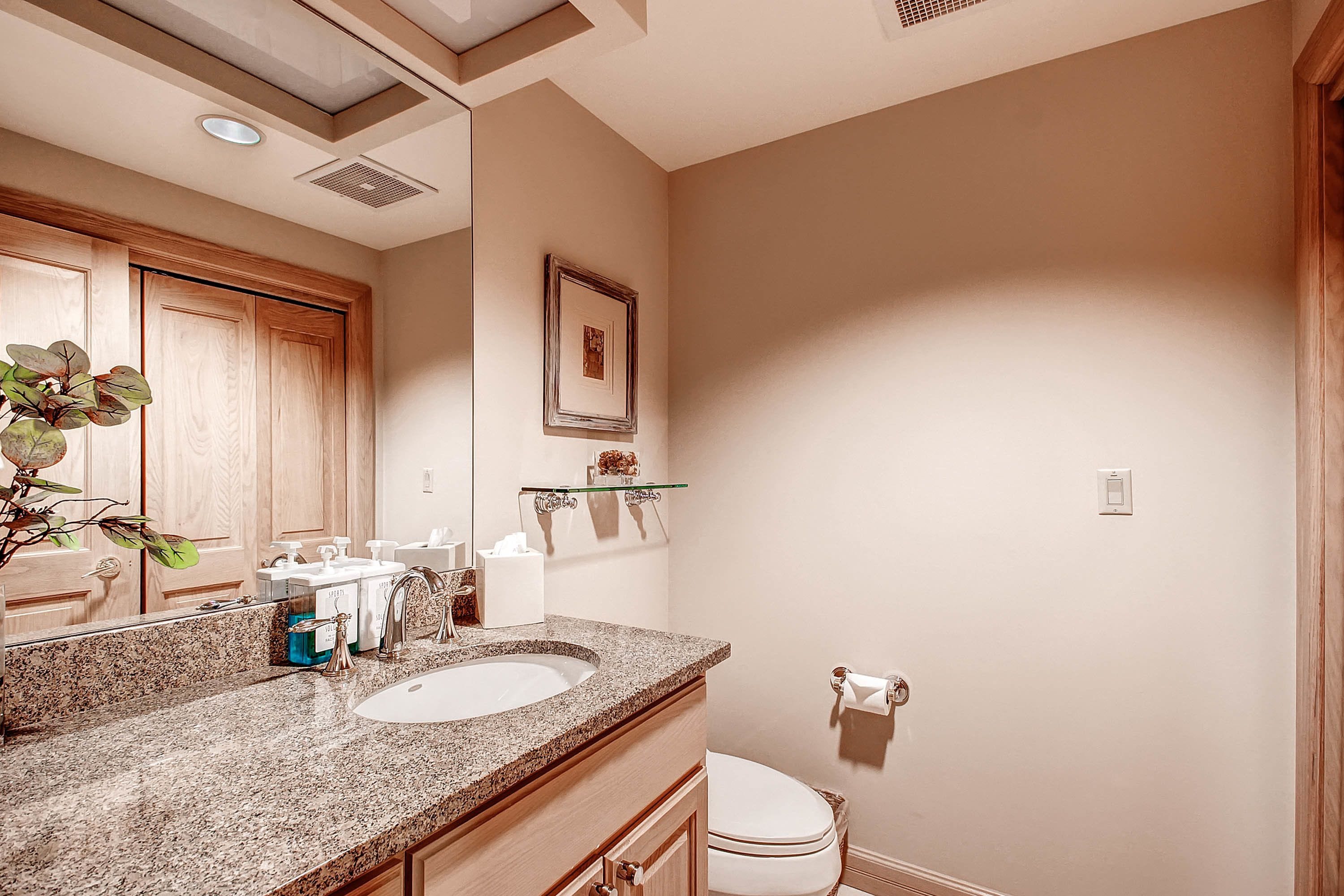 condo, 4 bedrooms | bathroom | combined shower/bathtub, hair dryer, towels