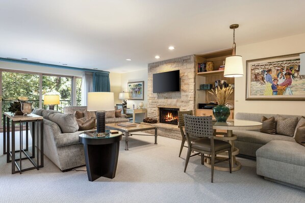 Smart TV, DVD player - The Galatyn Lodge (Vail)