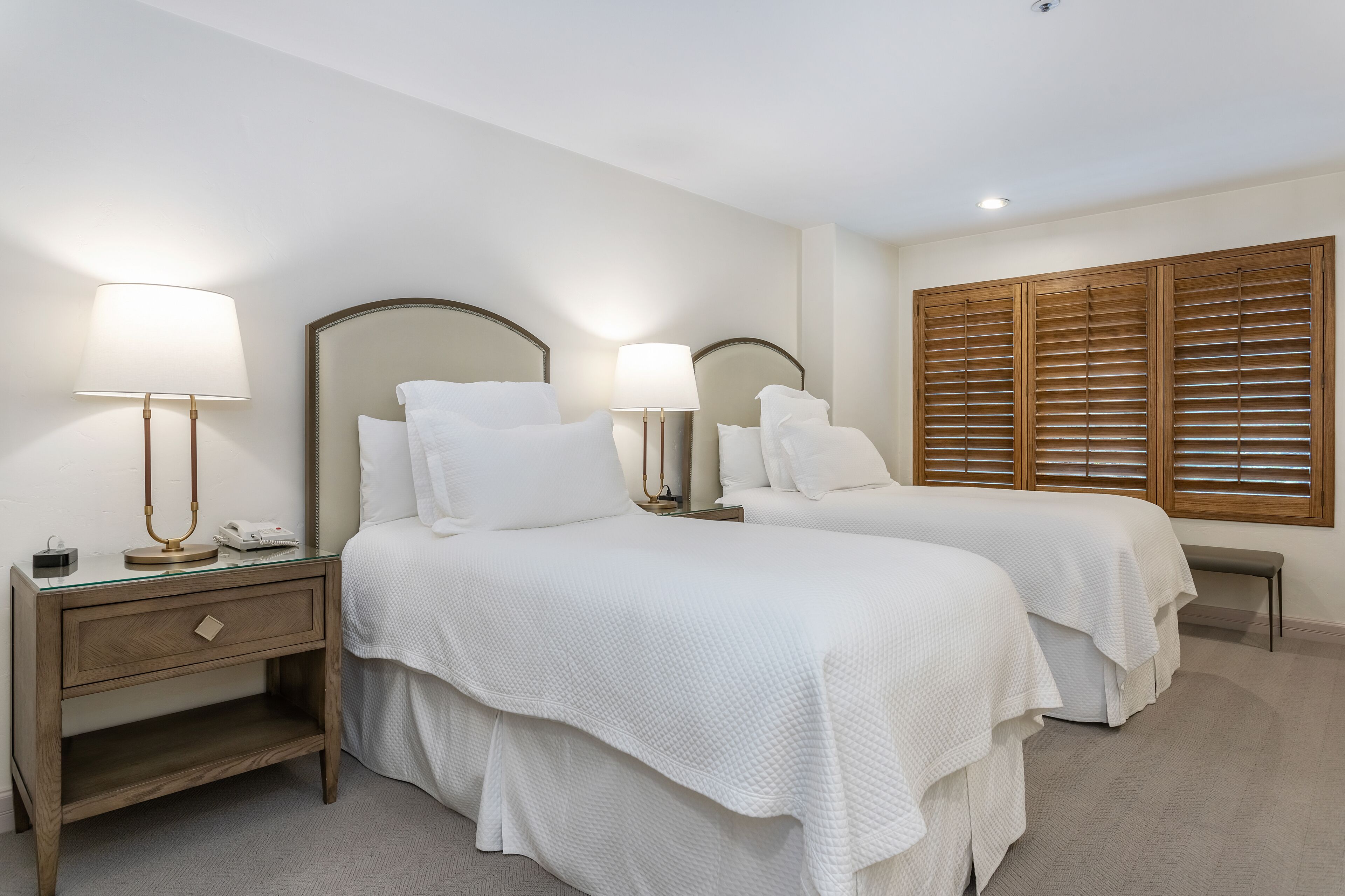 lodge room | premium bedding, in-room safe, desk, free cots/infant beds