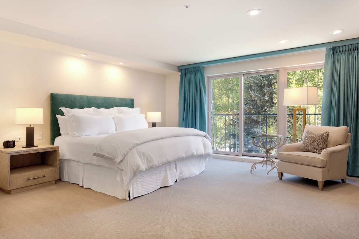 Condo, 1 Bedroom | Premium bedding, in-room safe, desk, laptop workspace