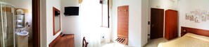 Double Room | Room amenity - B&B Centrale (Reggio Calabria)