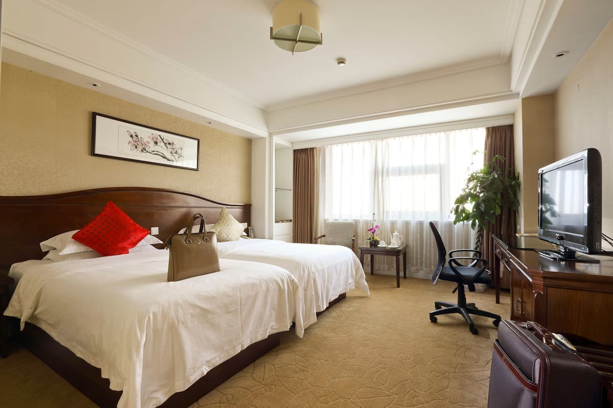 Grand Twin Room | Langsir/tirai gelap terus, Wi-fi percuma, cadar katil