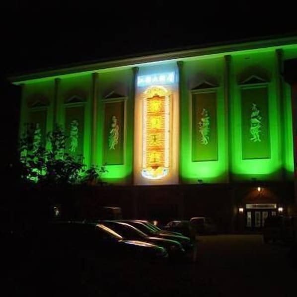 Front of property - evening/night - Jiangdu Hotel (Yangzhou)