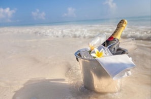 Beach - Kisiwa on the Beach (Paje)