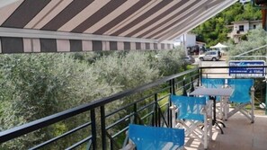 Attic with Mountain View | Mountain view - Blue Sky Apartments (Thasos)