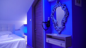 Attic with Mountain View | 1 Schlafzimmer, Zimmersafe, schallisolierte Zimmer, kostenloses WLAN