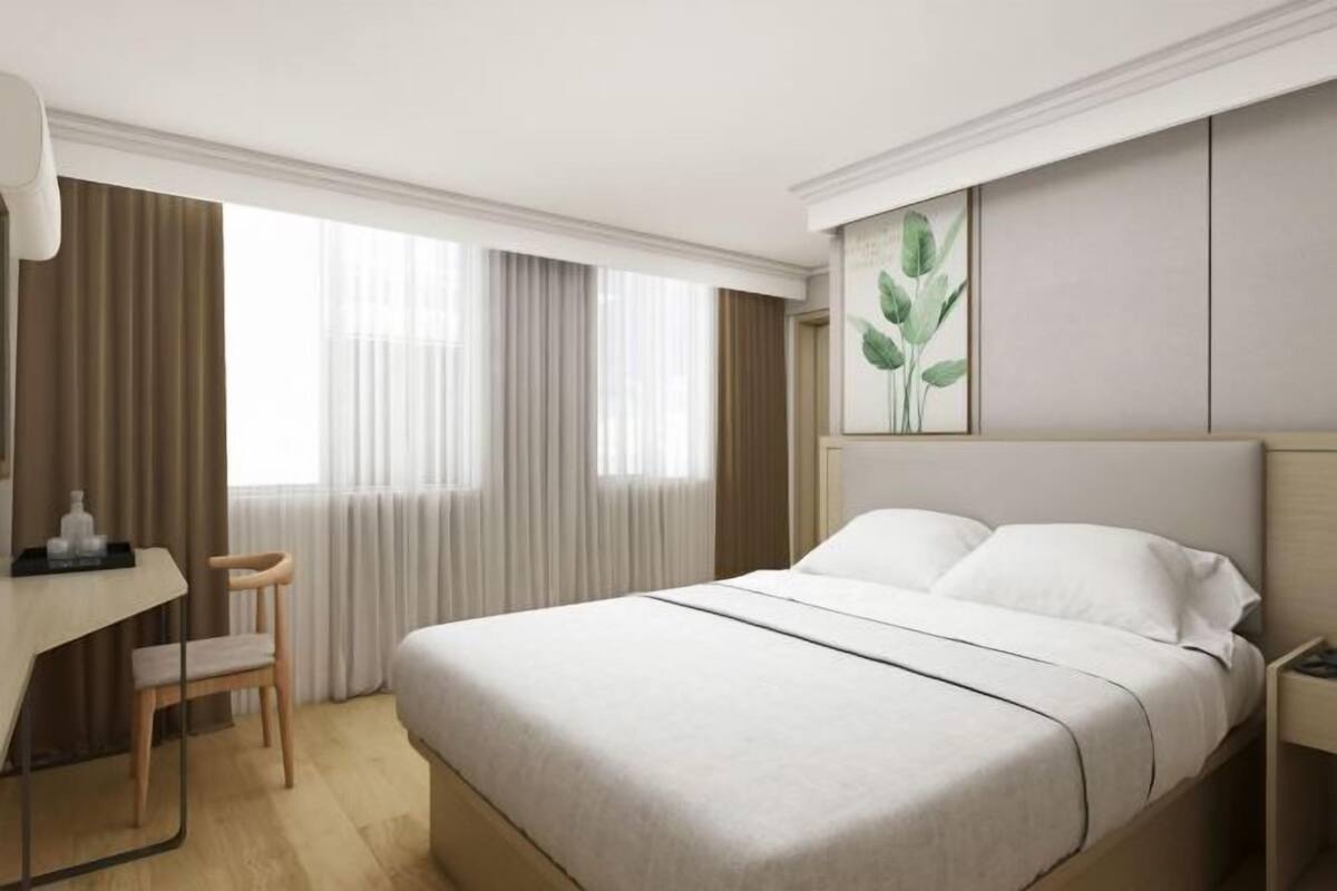 Cortinas blackout, tabla de planchar con plancha y wifi gratis