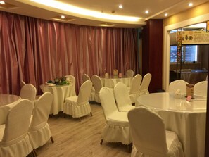 Restaurant - GreenTree Inn Huaian Chuzhou Avenue Zhou Enlai Memorial Hall Hotel (Huai'an)