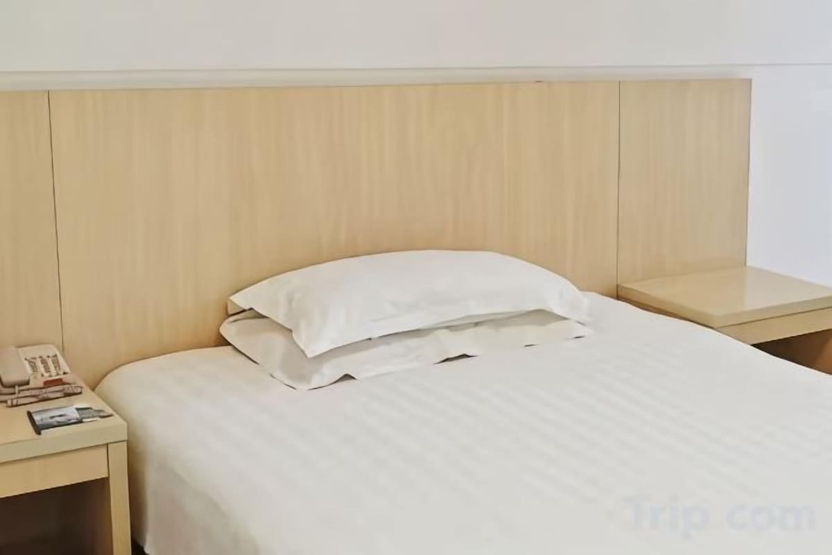 Selected Single Room