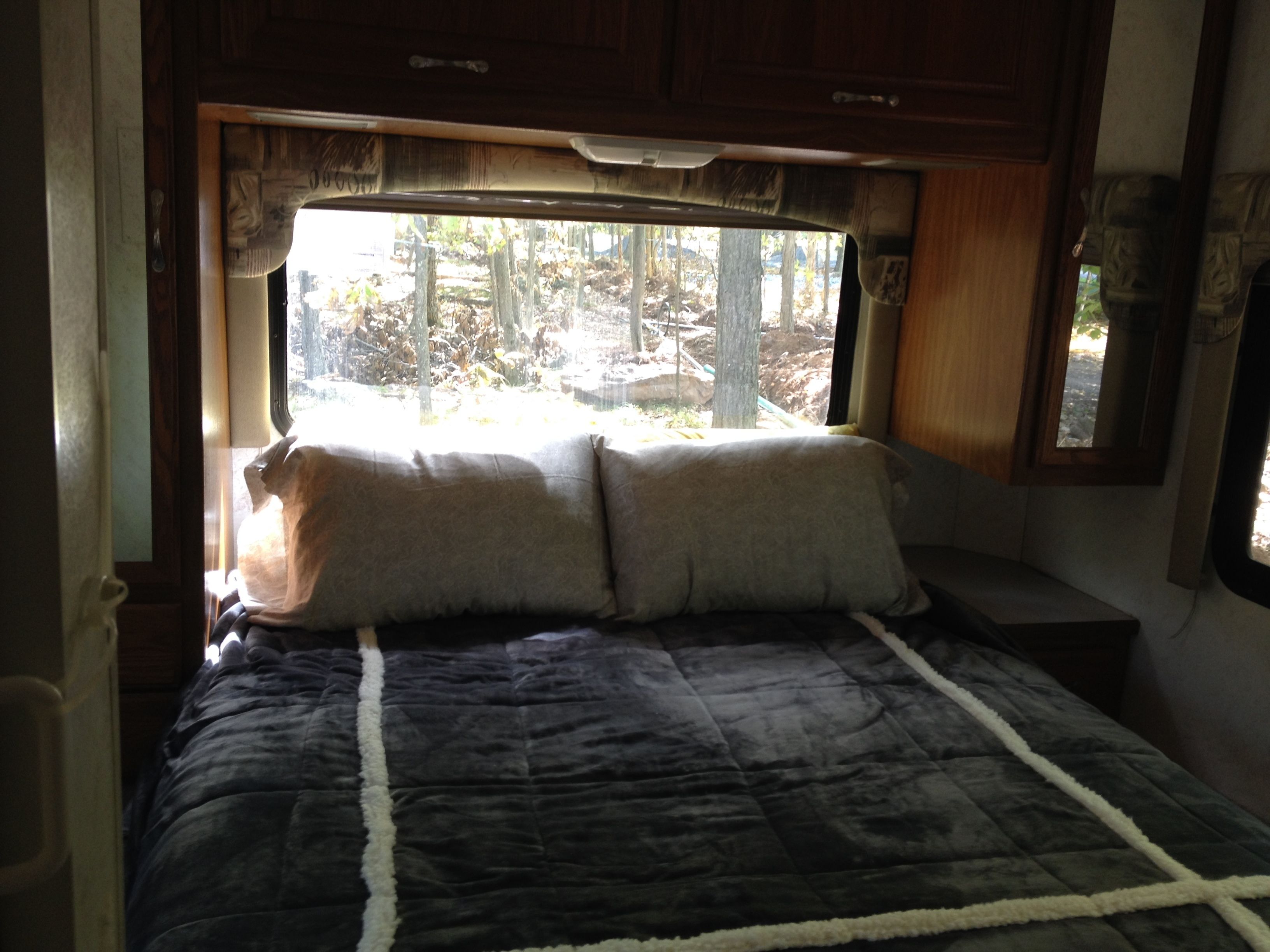 classic mobile home, 1 bedroom | individually decorated