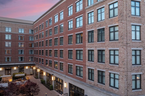 Courtyard by Marriott Richmond Downtown