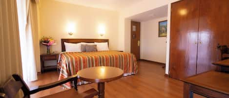 Traditional Double Room | Premium bedding, in-room safe, desk, blackout curtains