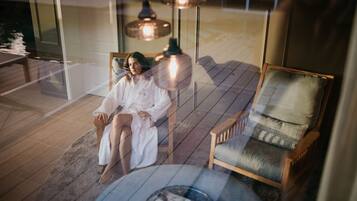 Sauna, Dampfbad, Körperbehandlungen, Ganzkörperwickelbehandlung