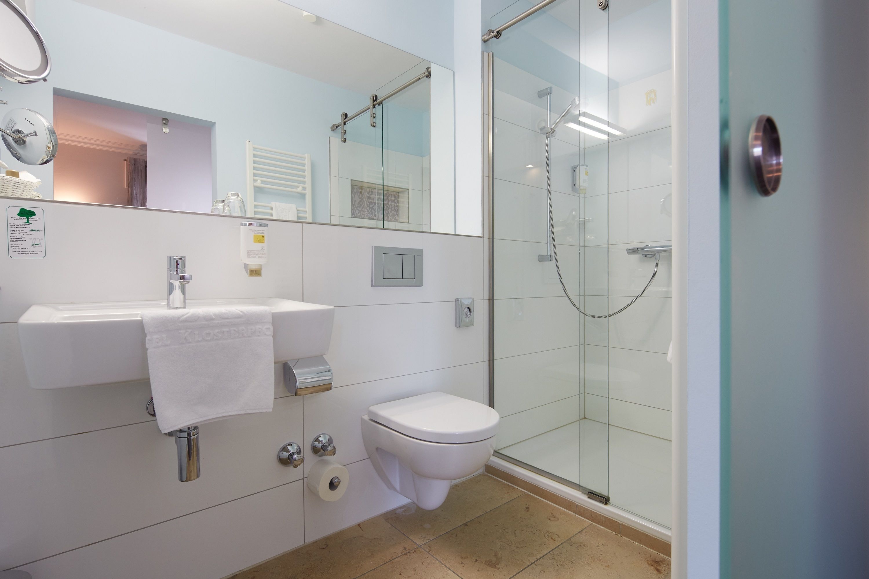 superior single room | bathroom | free toiletries, hair dryer, towels