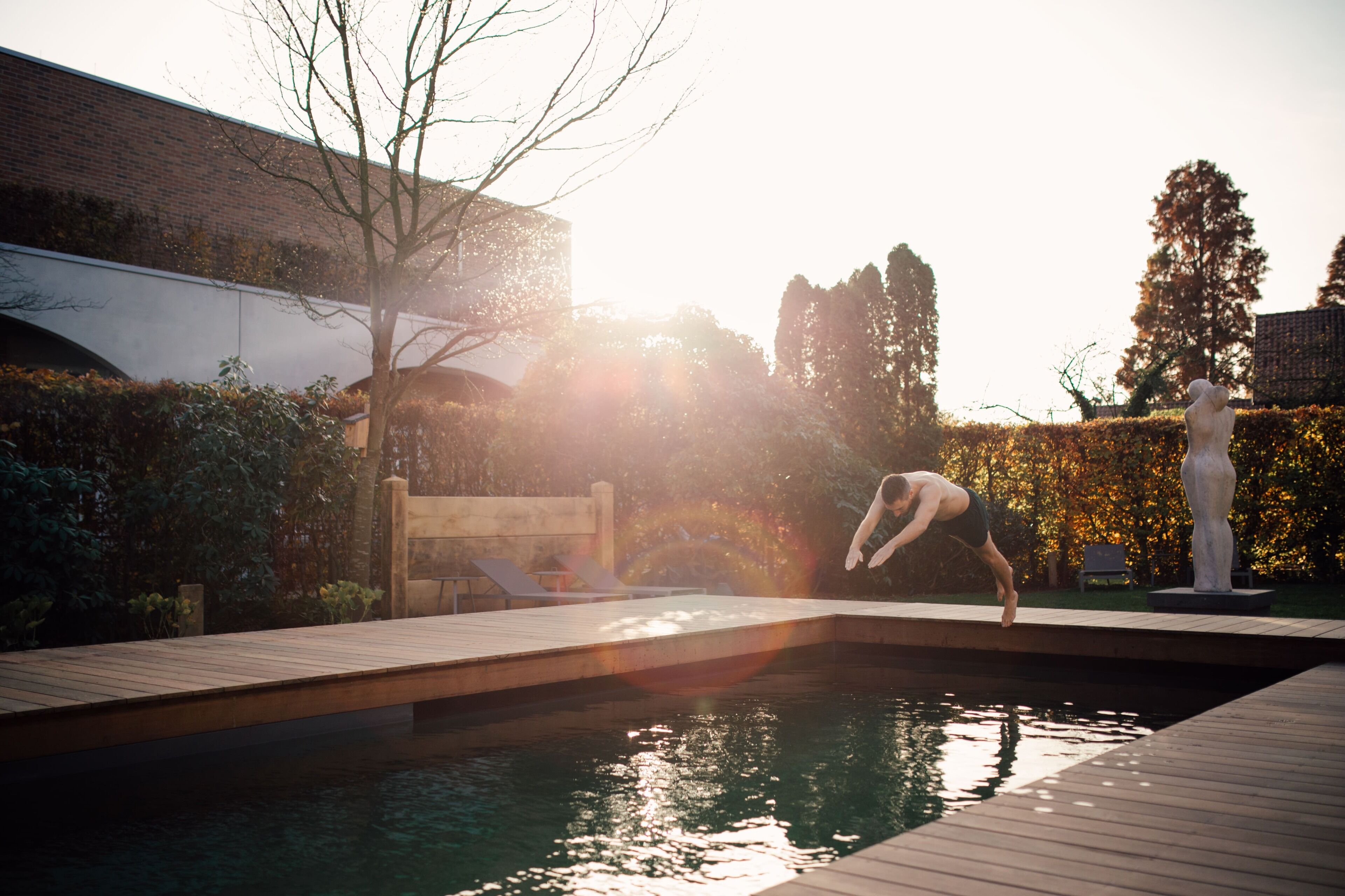 sauna, steam room, body treatments, body wraps, body scrubs, facials