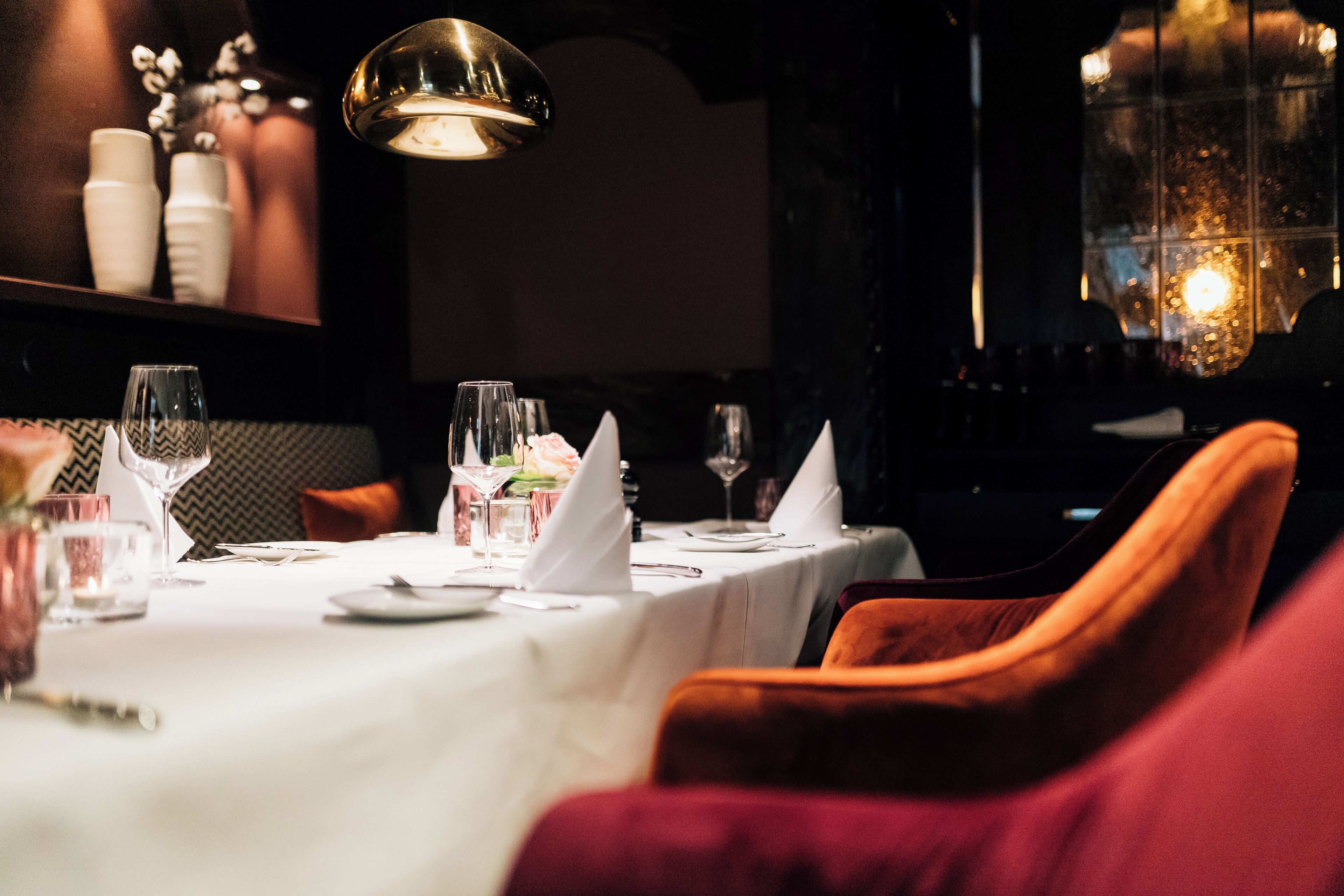 2 restaurants, lunch, dinner served; regional cuisine