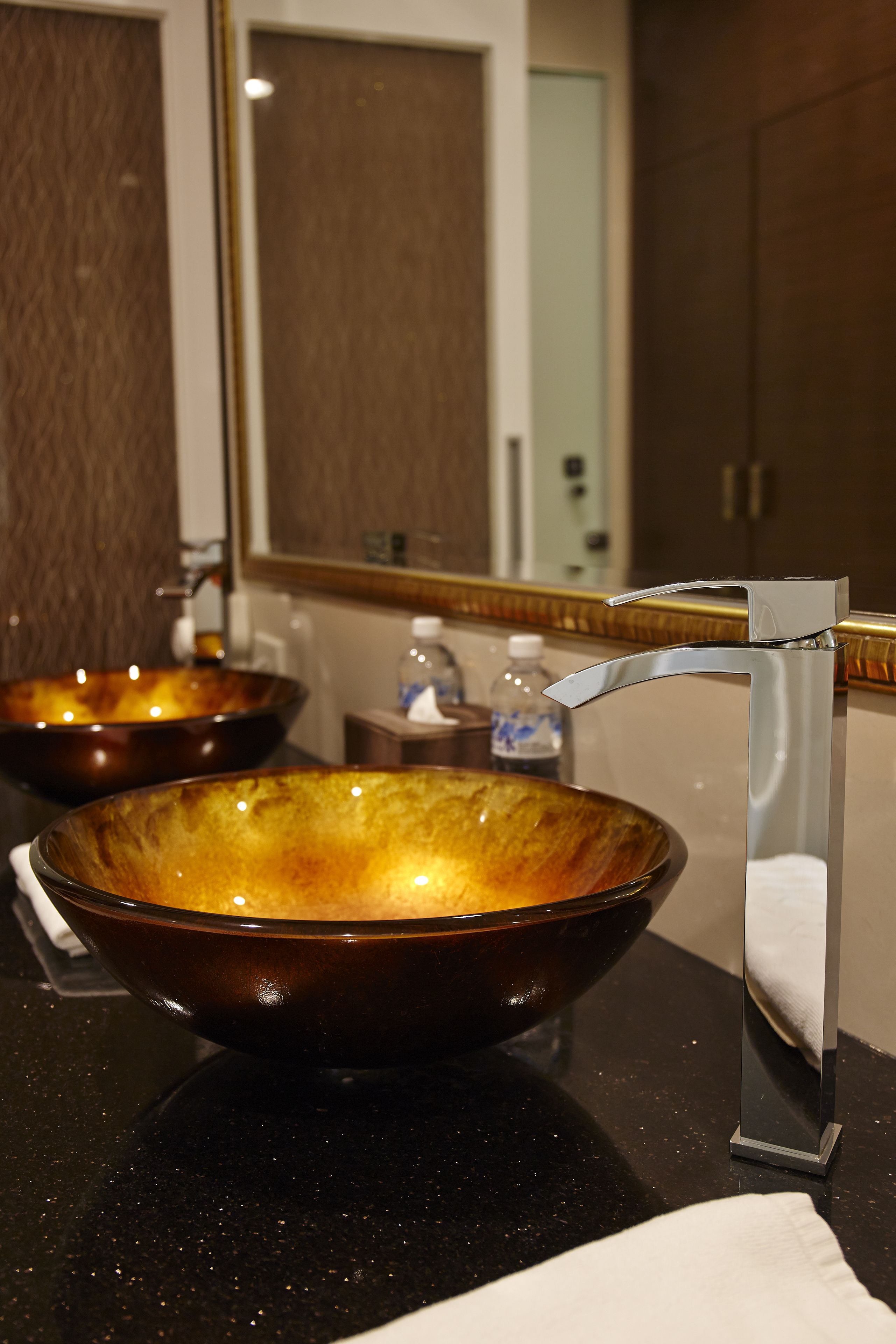 premium studio suite, 1 queen bed, city view, tower | bathroom sink