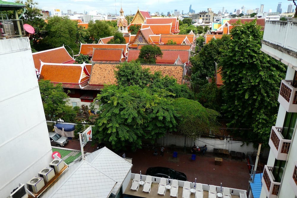 Mango Lagoon Place