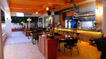 Breakfast, lunch, dinner served; Thai cuisine, pool views