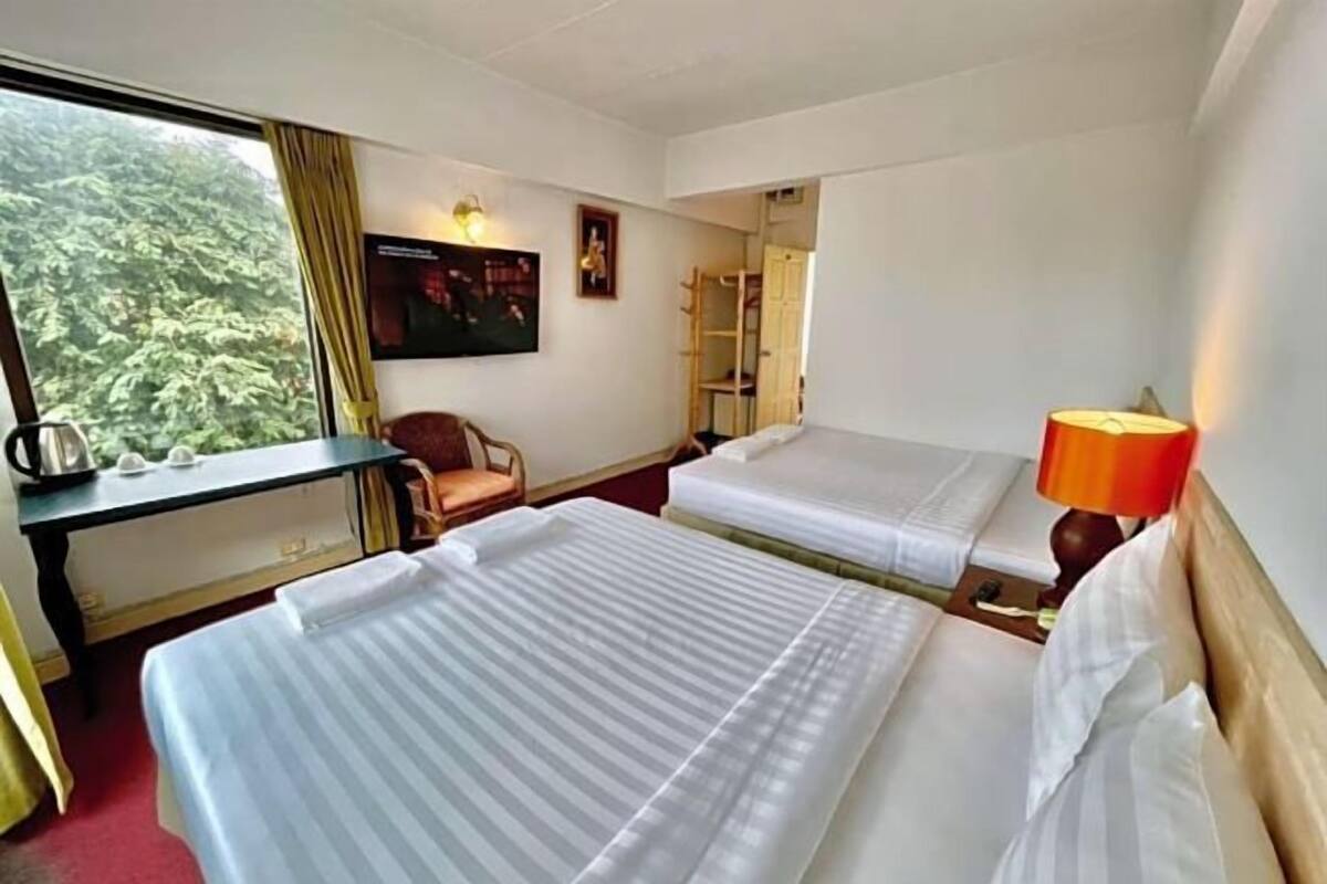 1 slaapkamer, een bureau, een laptopwerkplek, gratis wifi