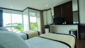 Deluxe Twin Room | Minibar, mörkläggningsgardiner, extrasängar och gratis wi-fi