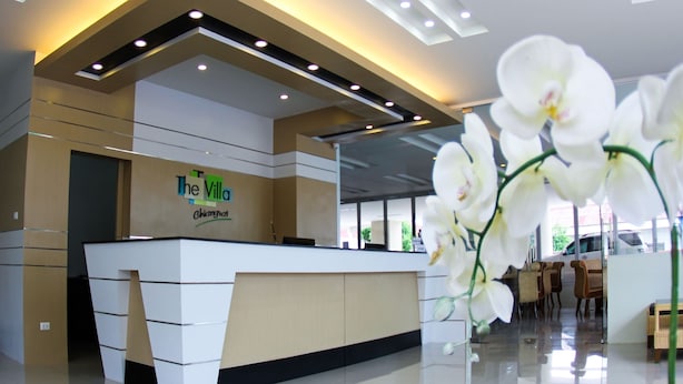 A reception desk with a sign reading "The Villa Chiang Mai". - The Villa Chiangrai (Chiang Rai)
