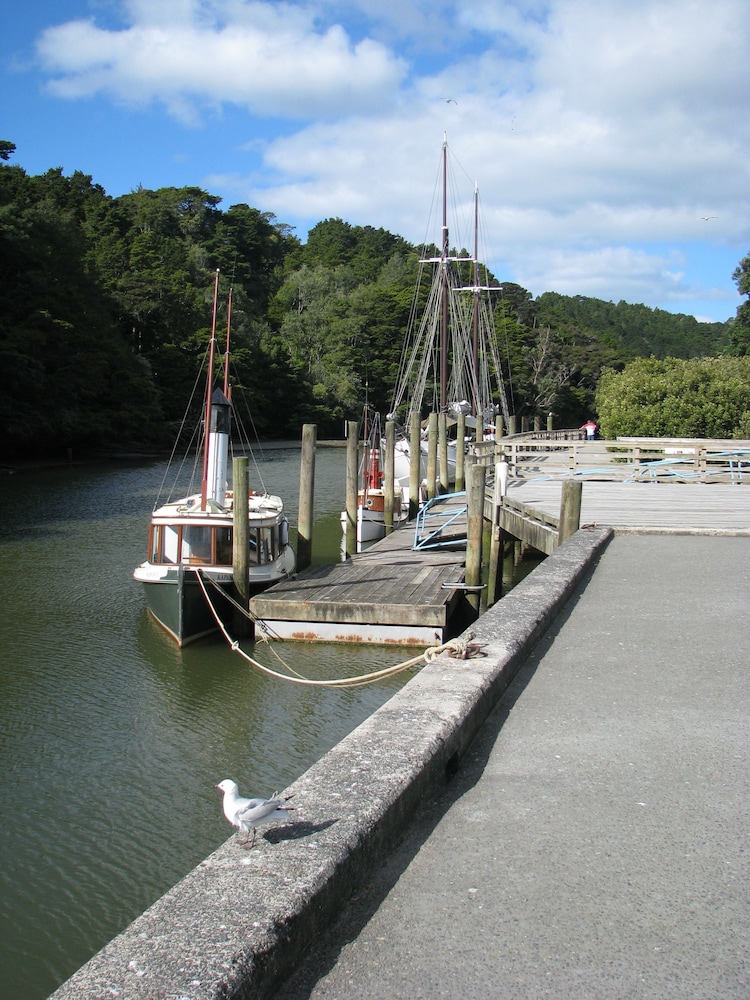 Bridge House Lodge Bar & Restaurant by null