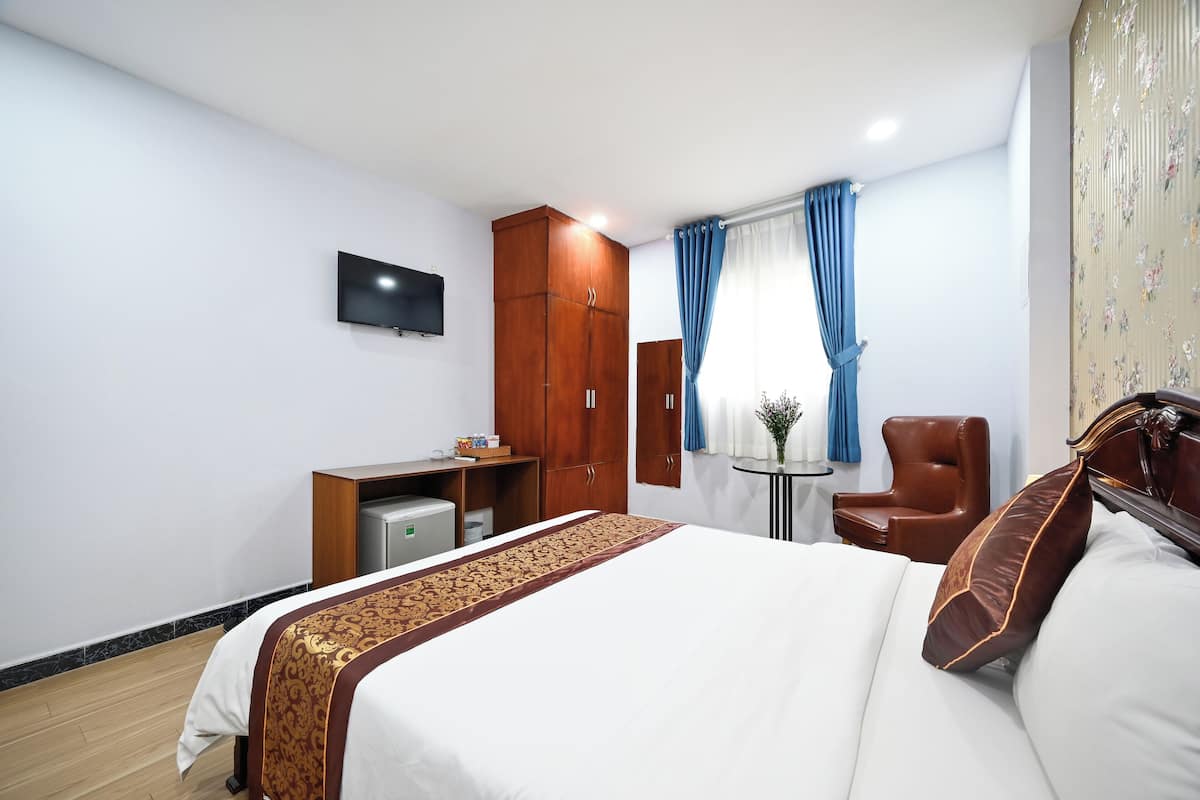 Phòng đôi Superior | Minibar, két bảo mật tại phòng, bàn, truy cập Internet không dây 