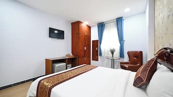 Kahden hengen superior-huone | Minibaari, tallelokero huoneessa, työpöytÀ, Wi-Fi