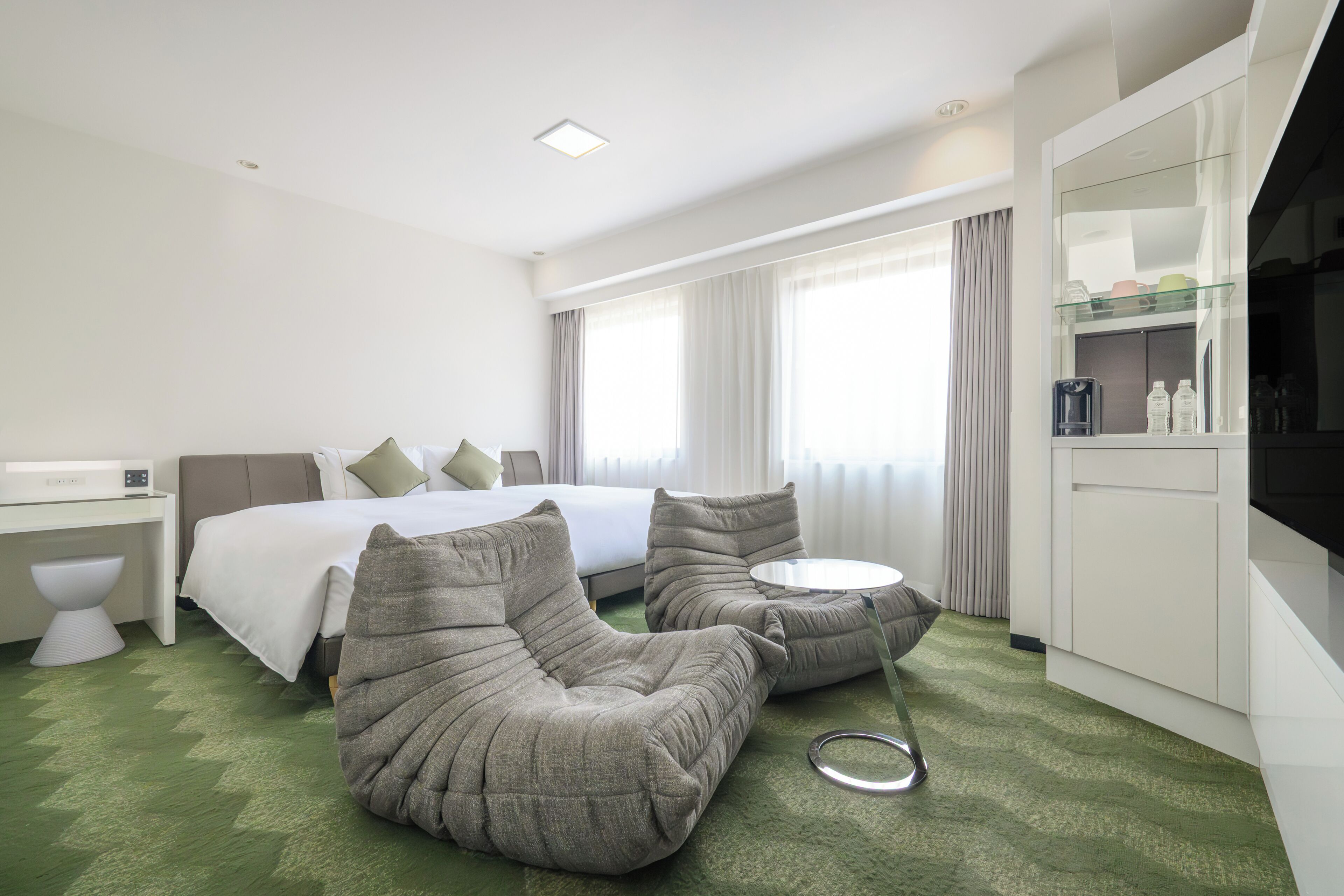 Water Bed Deluxe Twin, Non-Smoking | In-room safe, desk, blackout drapes, iron/ironing board