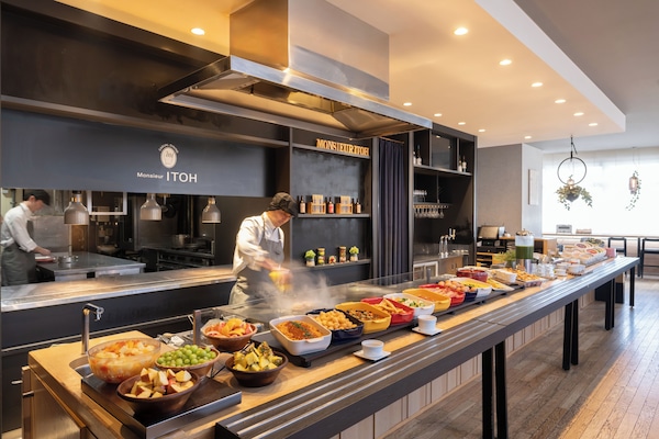 Tägliches Frühstücksbuffet (2800 JPY pro Person)