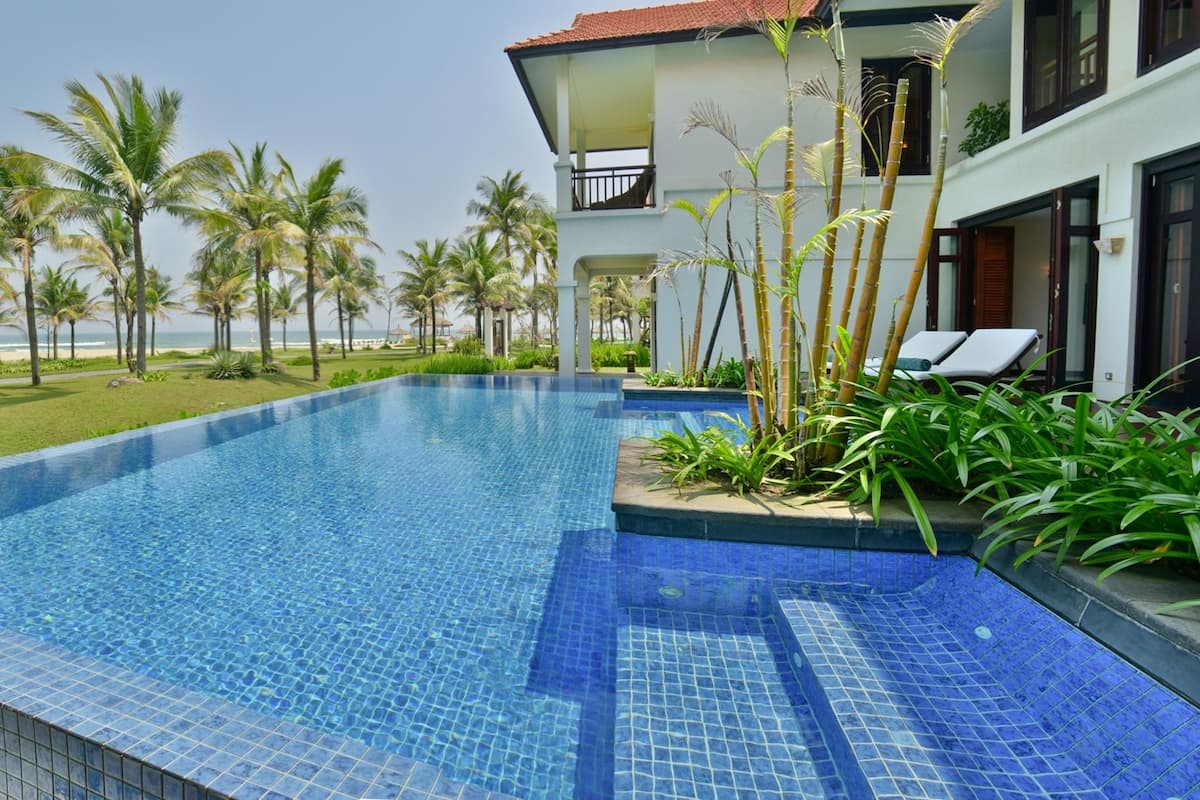 Private pool